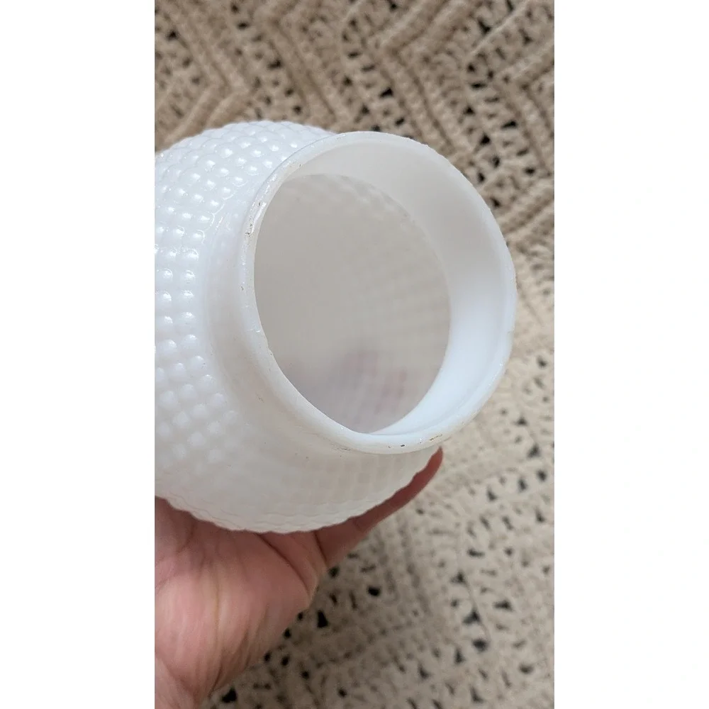 Unbranded vintage milk